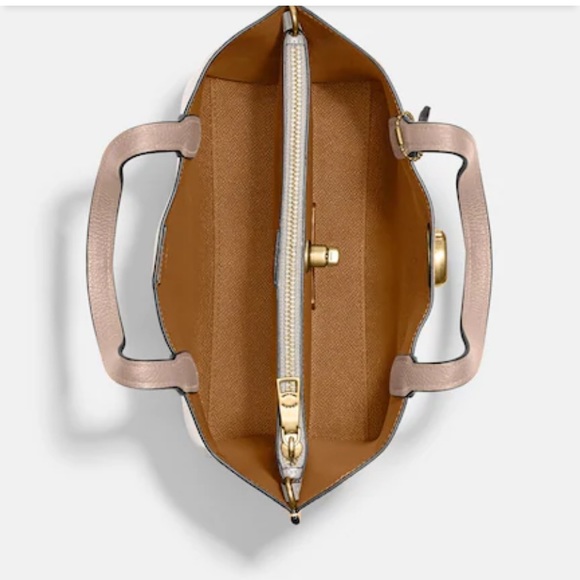 Coach - Picture 4 of 5